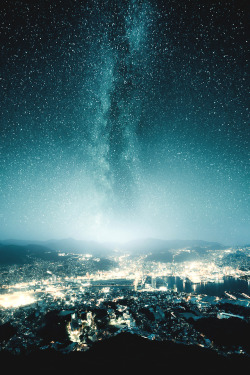 motivationsforlife:  Fog over the city lights