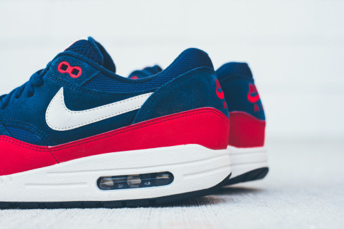 funkyfunx:  Nike Air Max 1 Essential - Navy / Red - Style Engine