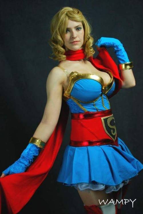 DC’s Bombshells Supergirl by Space Pizza Cosplay