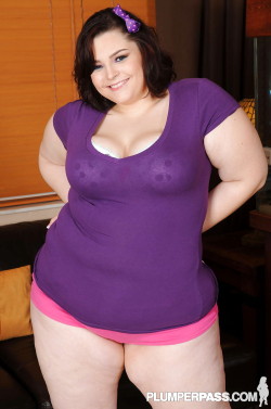 bbwvan:  More live girls: http://is.gd/xEXZ0y