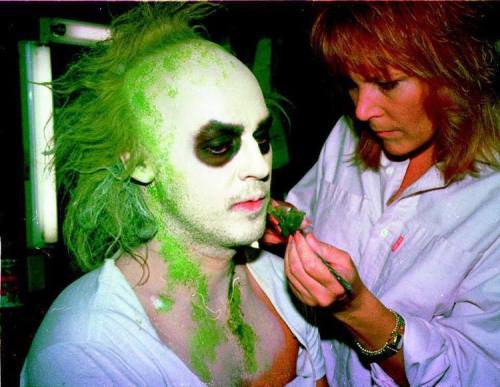 souportiffany: hellyeahhorrormovies: Behind the scenes of Beetlejuice, 1988. stitchedtogetherinapres