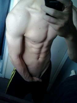 princesswetkitty:  inanimatehuman:  Requestedddd  by me. sigh. you may proceed to my bed.