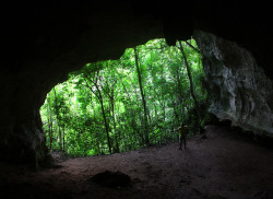 vurtual:  Window Cave, Puerto Rico (by Rafael A. Rodríguez) 