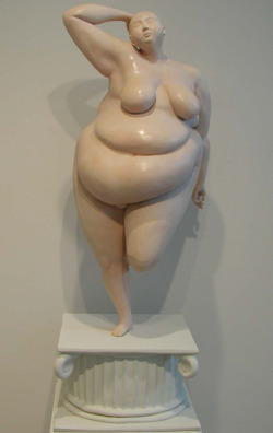 sumogeisha: Voluptuous sculptures by Kelli Damron at http://www.voluptuosity.com/ 