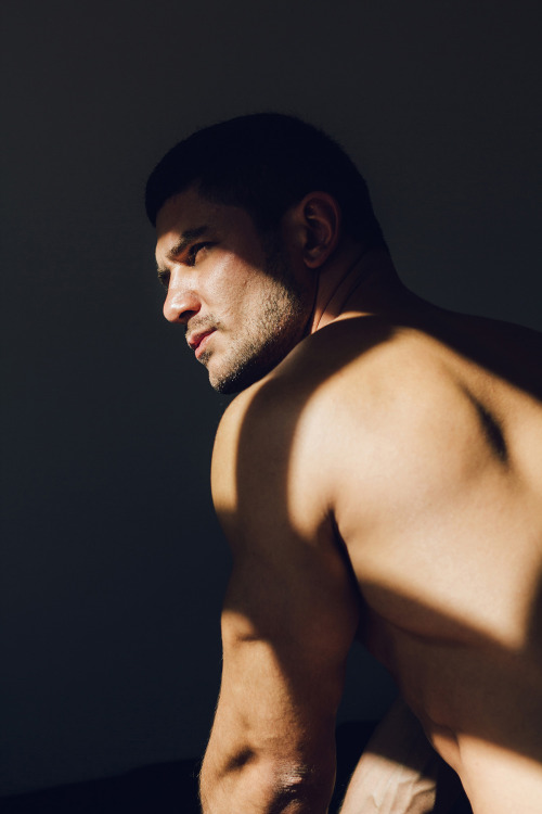 summerdiaryproject:         EXCLUSIVE      A DAY IN MY ROOM    with   DATO FOLAND     PHOTOGRAPHY BY  EDUARDO JIMÉNEZ  FOR SUMMER DIARY   |   MADRID, SPAIN  Eduardo Jiménez is an art historian and male portrait photographer from Seville, Spain