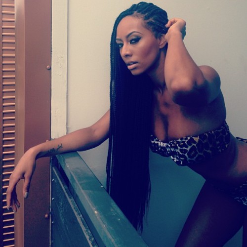 xomysticxo: yvetteyou: securelyinsecure: Keri Hilson - Braids Appreciation Post She’s gorgeous