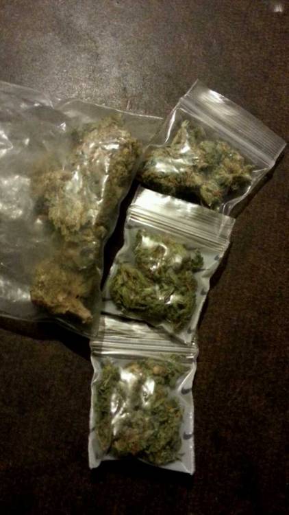 smokingtheherb:  Huckleberry, Sour D, and some homegrown!