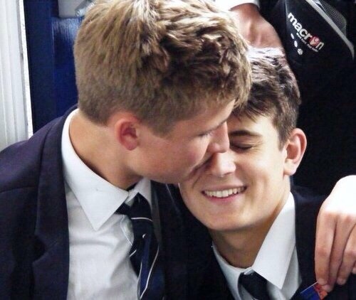 boyskisslove:  BOYSKISSLOVE. Your place to be! 