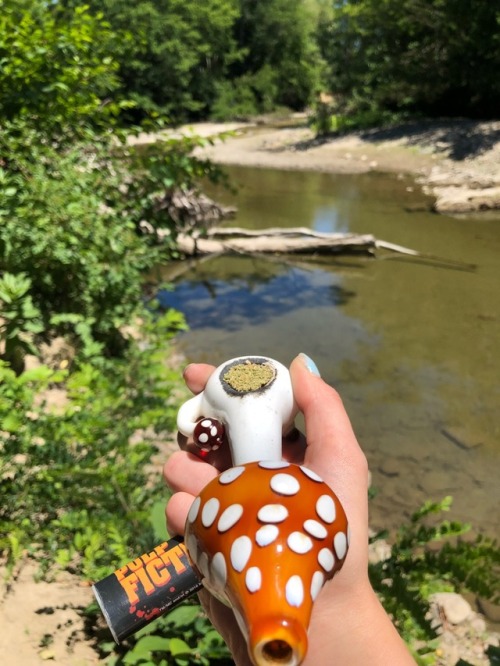 sparkingbuds - Smoking by a creek just feels right