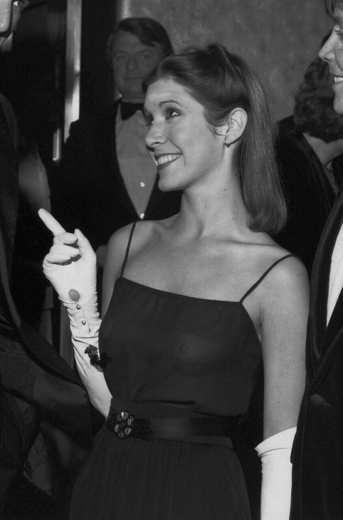 thelaststarwars:Carrie Fisher at the Star Wars premiere, 1977.