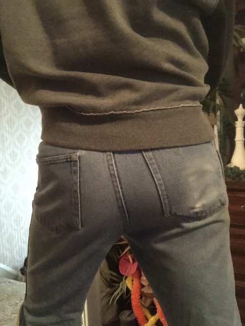 brandniron: Its jeans and Tighty Whitie Day!!!