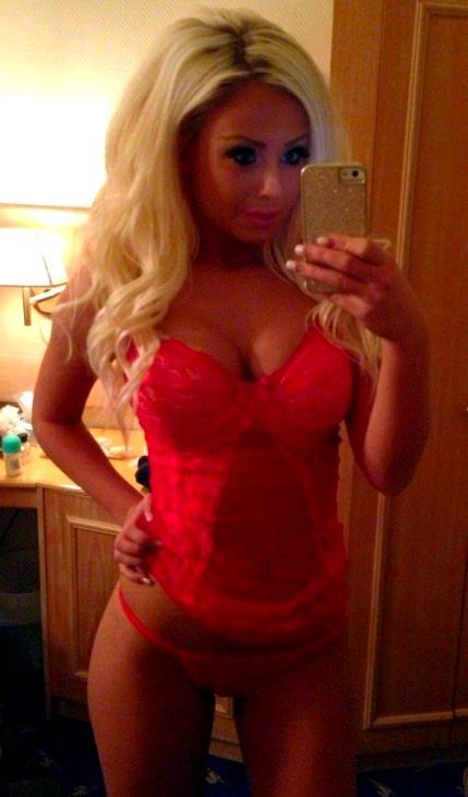 loves the selfies