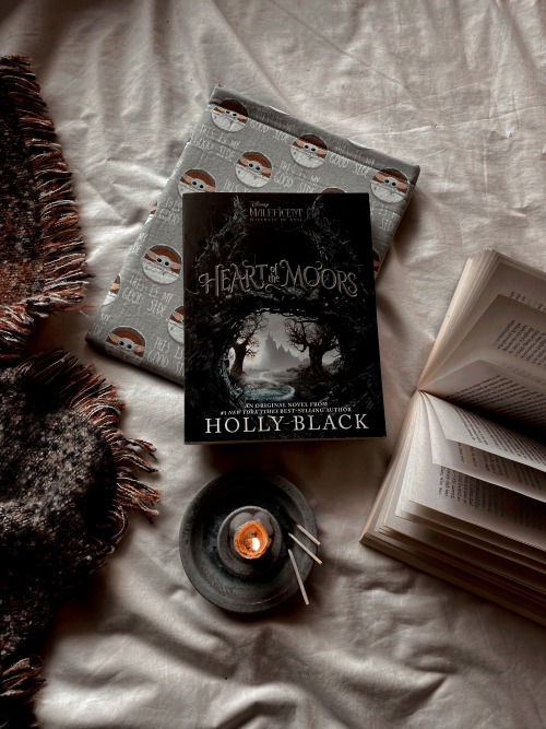 BOOK REVIEW: Heart of the Moors by Holly Black“You were always strong and fierce and full of magic. 