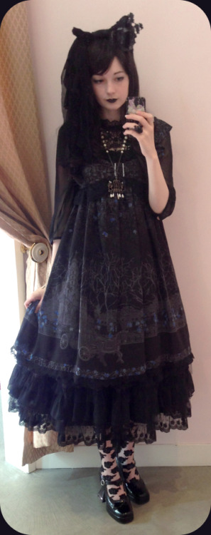 lavenderlilly:  My favorite outfits of the year (selfie edition)!  Not the ones with the most notes, just my personal favorites. 
