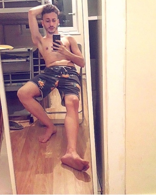 tony-spr:✖✖✖ Italian feet