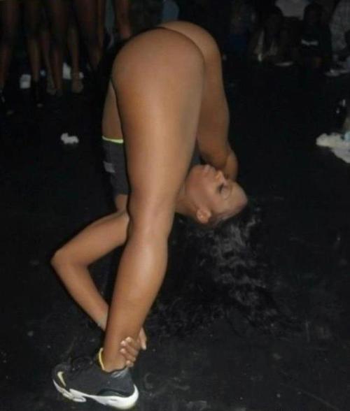 yourpetnigga:  clerkl:  bigbootyebony:  Tumblr beautiful black women  that gal is flexibility  She knows her place.  DEAR NAZIS, FOR A BETTER WORLD PLEASE KILL YOURSELF ALL, YOU’VE GOT ONLY SHIT IN YOUR BRAINS