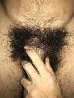 kchavez69:  Don’t shave keep it hairy ❤