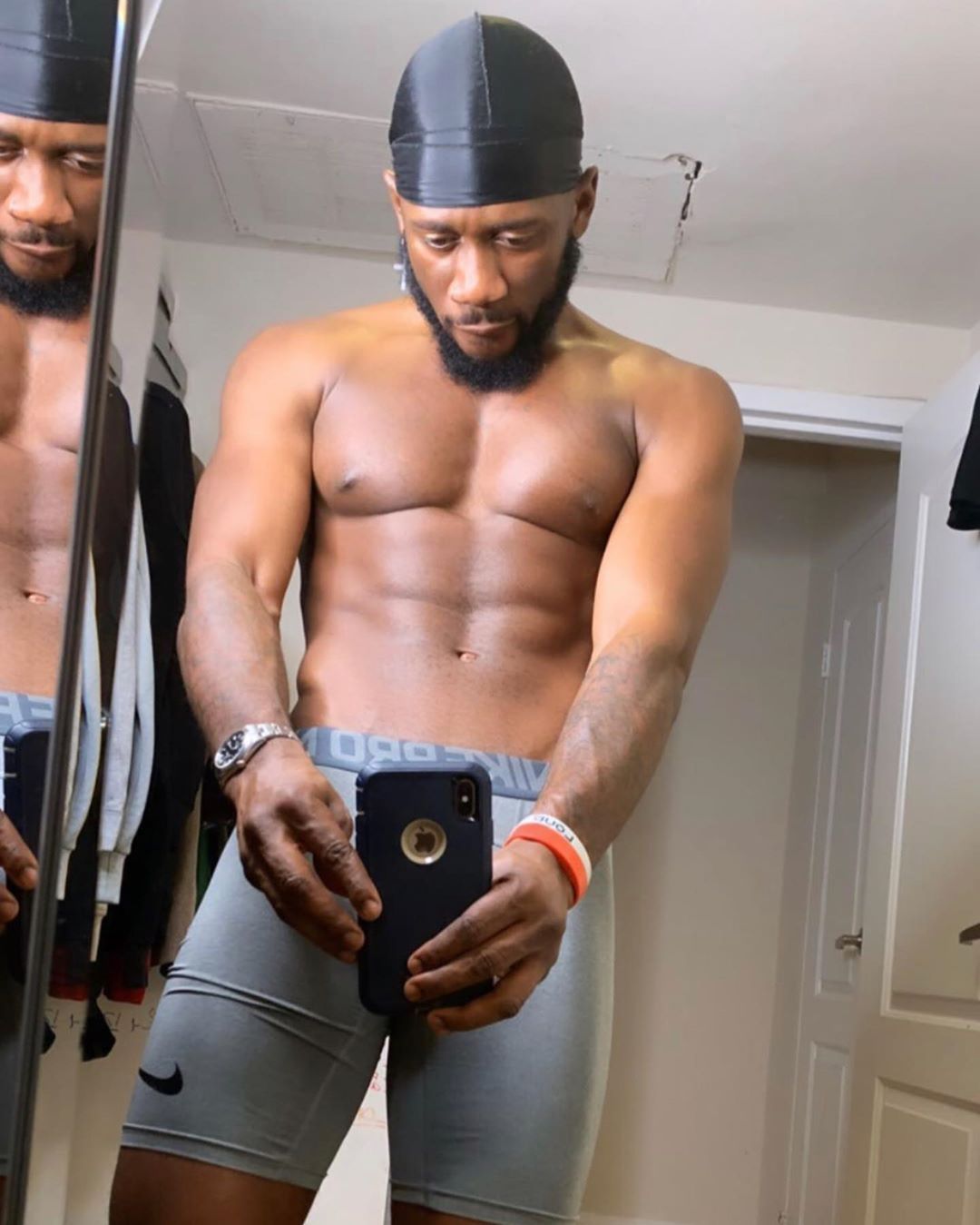 trealhangman8687:  black-freak-body-edition: