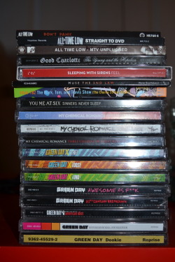 tre-cool-fangirl:  i think i have a bit of a cd collecting problem… 
