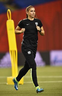 alexmorganisthebestuniverse:   Pics of the #USWNT training session at the Olympic Stadium in Montreal. #USA #FIFAWWC   