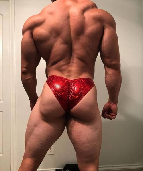 avoxtr: LOOKING FOR MY MY GOAL BODY, AND MOTIVATION TO GET HUGE! Follow me for more – www.avoxtr.tumblr.com