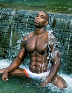 beautifulblackmenfromphilly:  Charles Angel (charlesfangel@yahoo.com) submitted: Thank You  yes god i wish i was in that water with him   