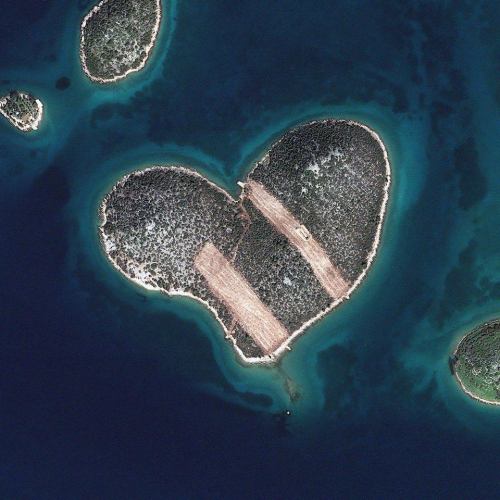 The isle of loveLocated off the Adriatic coast of Croatia near the town of Turanj, this heart shaped