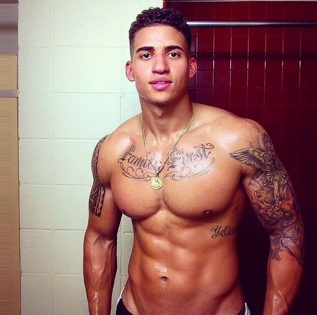 adirtylilsecret:  😳😳😳😳