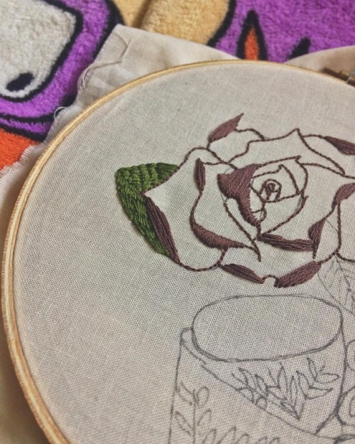 One leaf done and exploring new stitches #wip #wipembroidery #embroidery #embroideryart #embroideryh