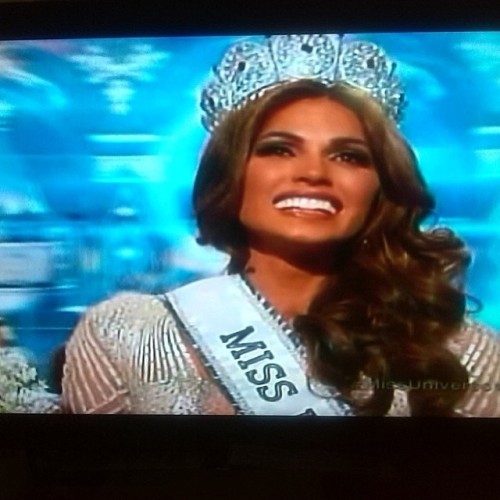 Felicidades a Miss Venezuela coronada como Miss Universo 2013 #missvenezuela #missuniverso2013