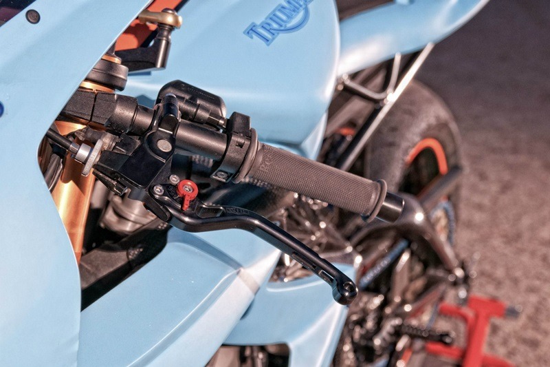destroy666:  Triumph Daytona 675 Gulf Edition 