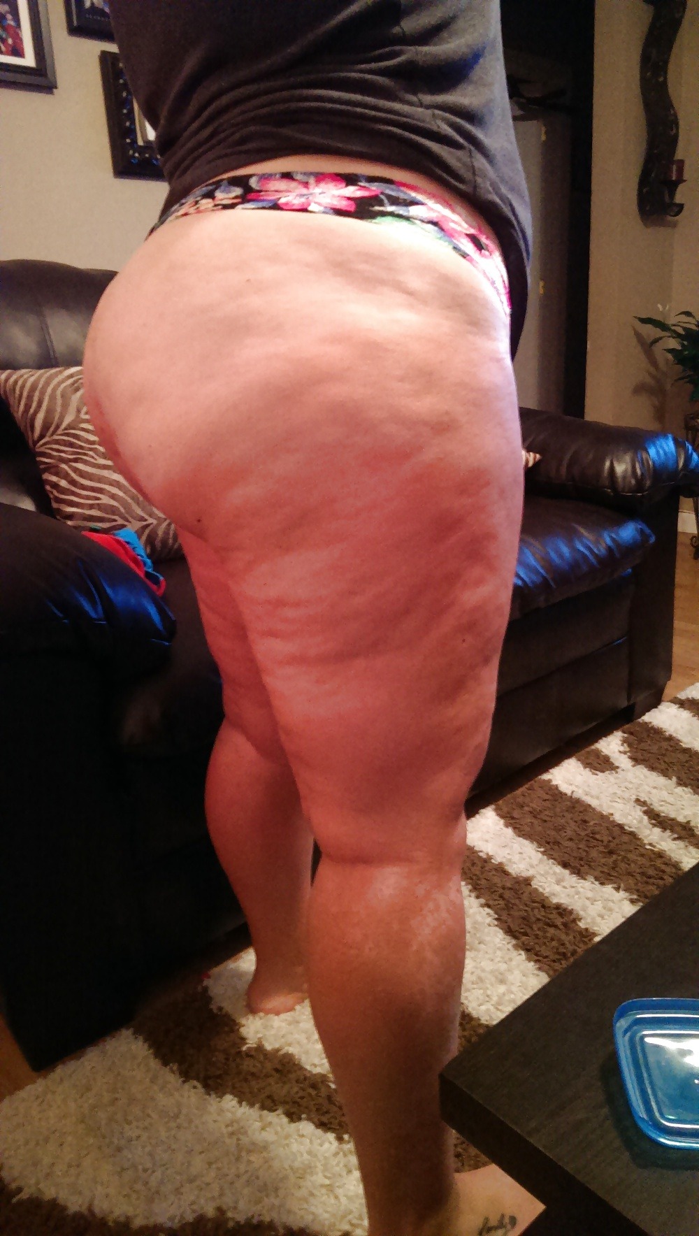 blaqjohnson:  Nice thick ass and big titties