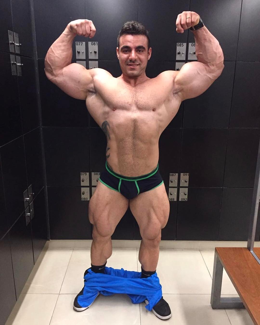 whitepapermuscle:  Rafael Brandao