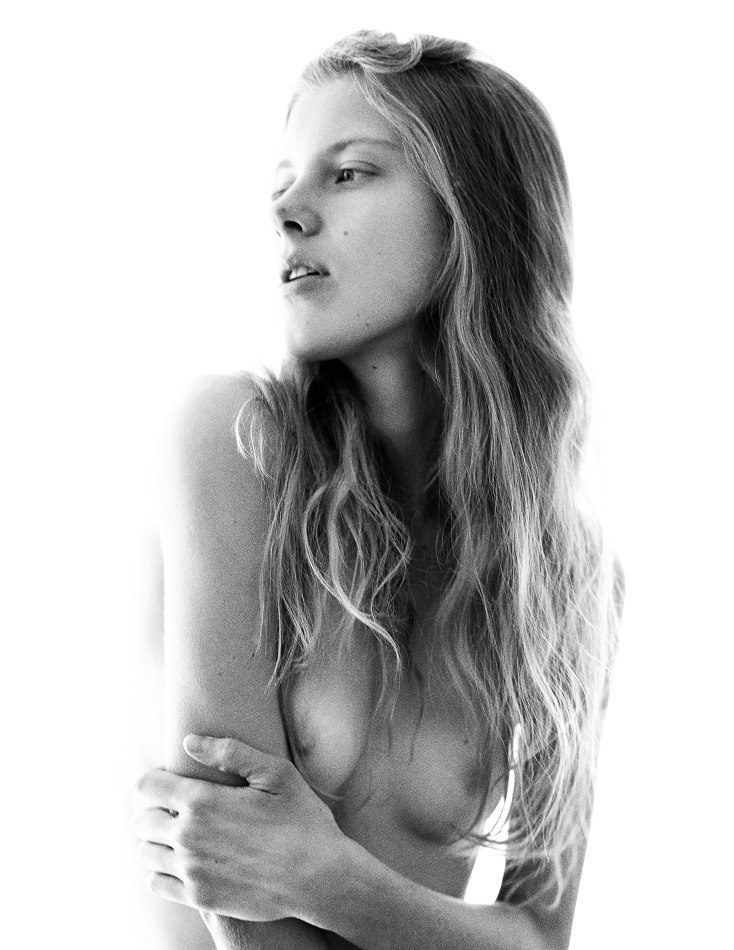 Small-Breasted Beauties