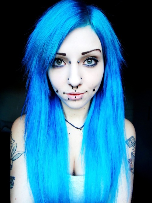 sliceofemy:  http://instagram.com/emyextasy http://youtube.com/user/emyextasy 