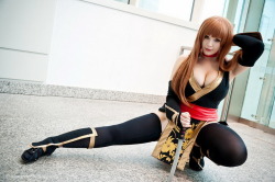 hotcosplaygirl:  Cosplay girlCosplay girl