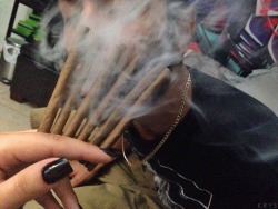 kryskillinit:  Blunts on blunts on blunts 😍😏