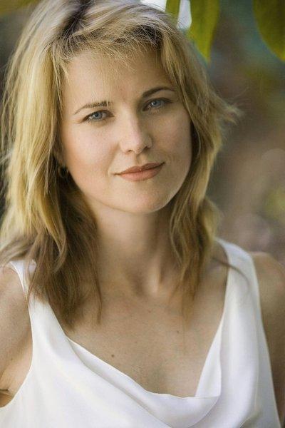 gushinggustwind:  The gorgeous Lucy Lawless. 