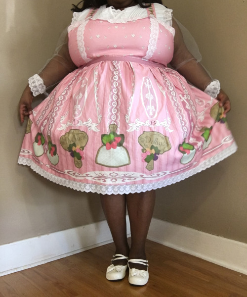 falulu: princess-mint: Guess who just finished all the JSK’s for her Lolita shop! (well 3 are 