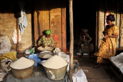 seethroughhue:  Jonas Bendiksen. GUINEA. Conakry