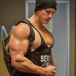 whitepapermuscle:  Brandon Flihan