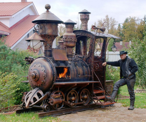 http://www.steampunktendencies.com/