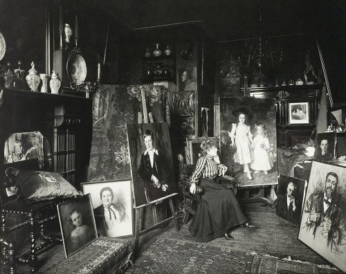 feuille-d-automne: Thérèse Schwartze in her Amsterdam studio, 1903 .