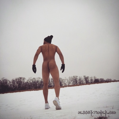 dattnigg69:  🙌❄🍰🍆🙌 Do You Wanna Build A Snow Man? 🙌❄🍰🍆🙌  Love This Dudes Page @ML8807 #SEXYNERDMOVEMENT