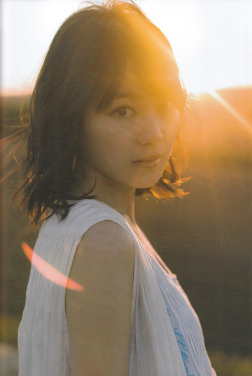 voz48reloaded:  Ikuta Erika 1st Photobook 「Tenchou」