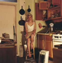 dellrey: Lana at her apartment in 2008, photo