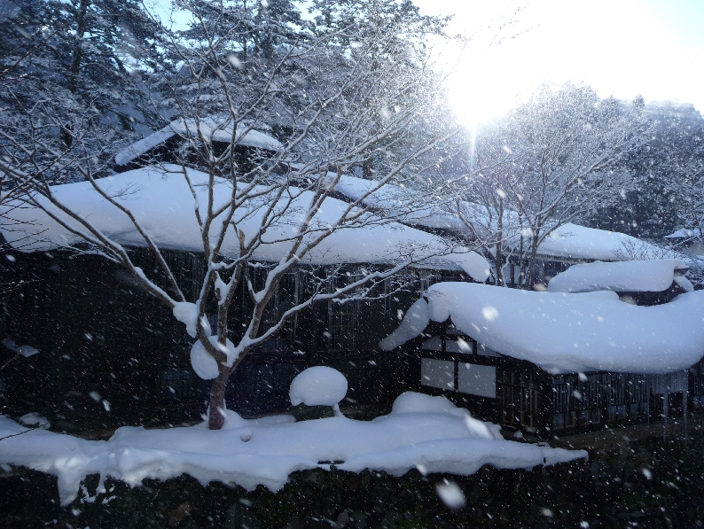sartorialjohnnyboy:  Hoshi onsen located in Gunma prefecture, Japan: http://www.houshi-onsen.jp/index.html