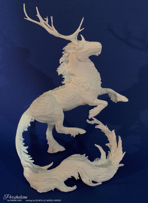 Perihelion is a traditional size kirin resin. He is the first ever casted sculpture created by Quequ