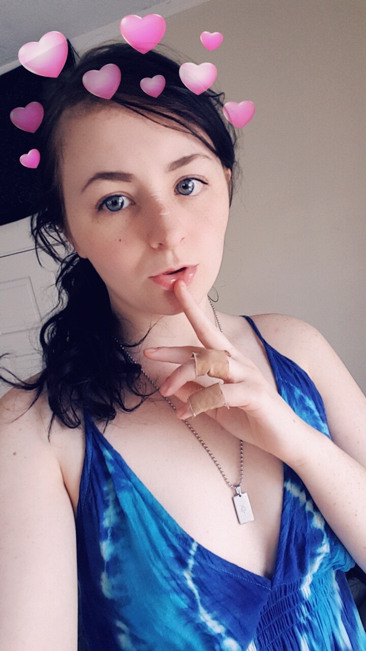 irishgamer1:  wolfieloli:♢ Its getting warmer so I can wear dresses again! ♢Those