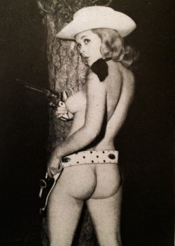 bazoomburlesque:  Candy Barr 